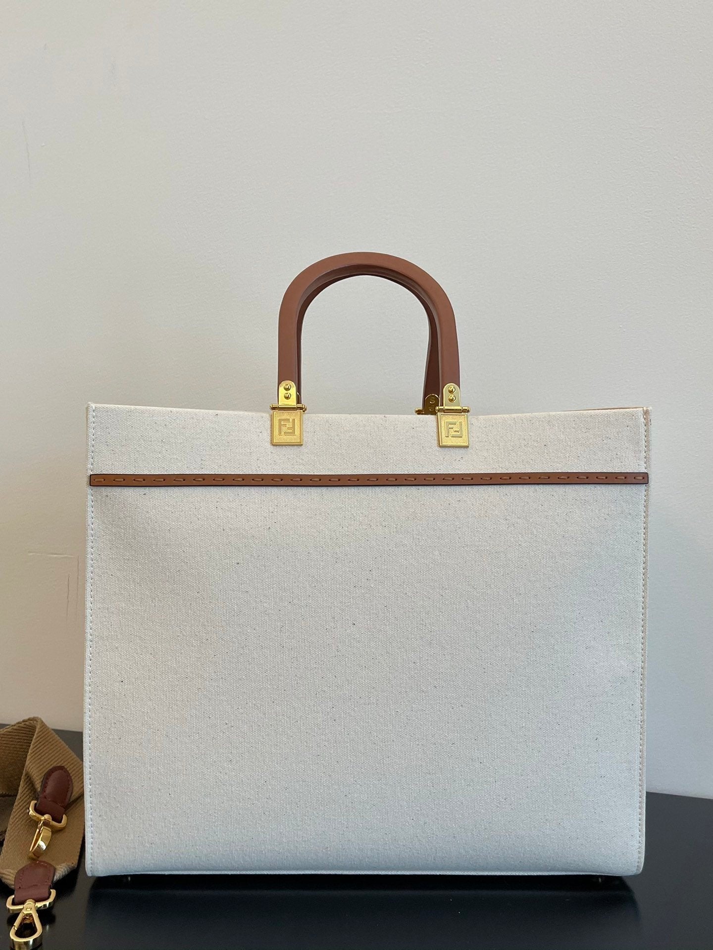 Fendi Tote Bag 40cm Beige