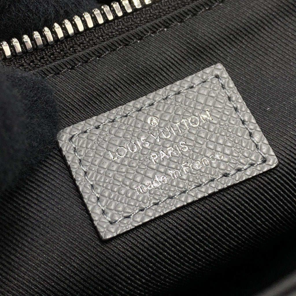 Louis Vuitton New Flap Messenger 29cm