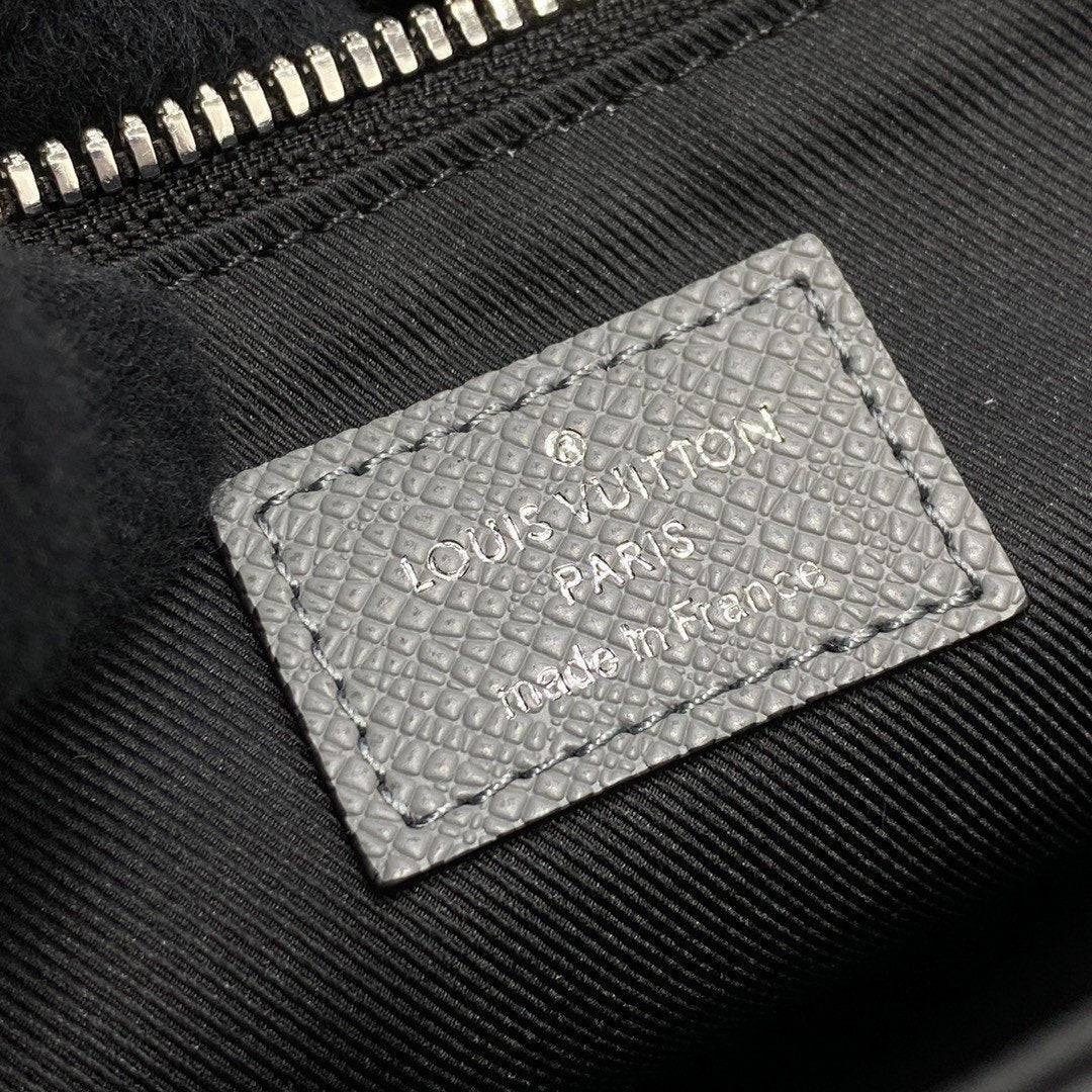 Louis Vuitton New Flap Messenger 29cm