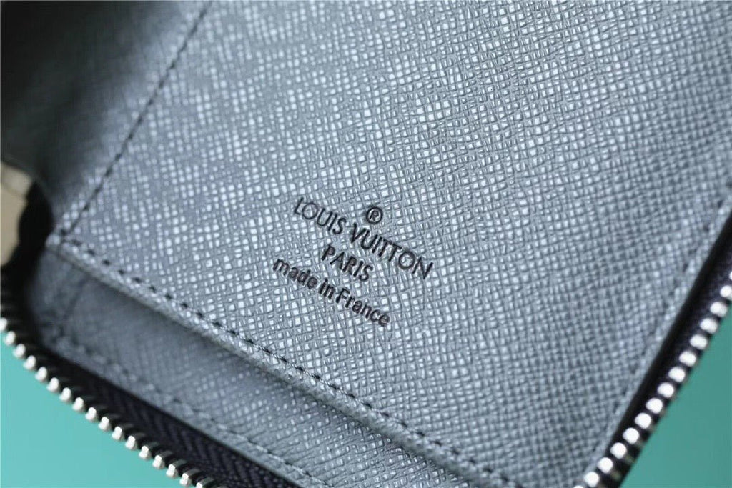 Louis Vuitton Zippy Vertical Wallet 20cm