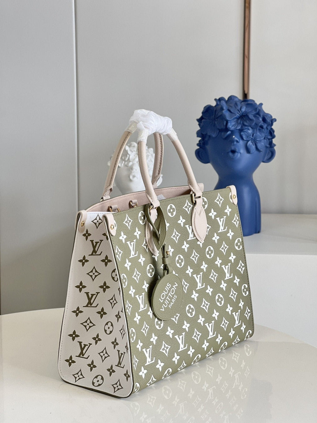 Louis Vuitton Onthego MM Tote Bag Khaki Green For Women 35cm LV M46060