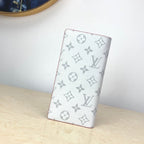 Louis Vuitton Damier Graphite Wallet 19cm White