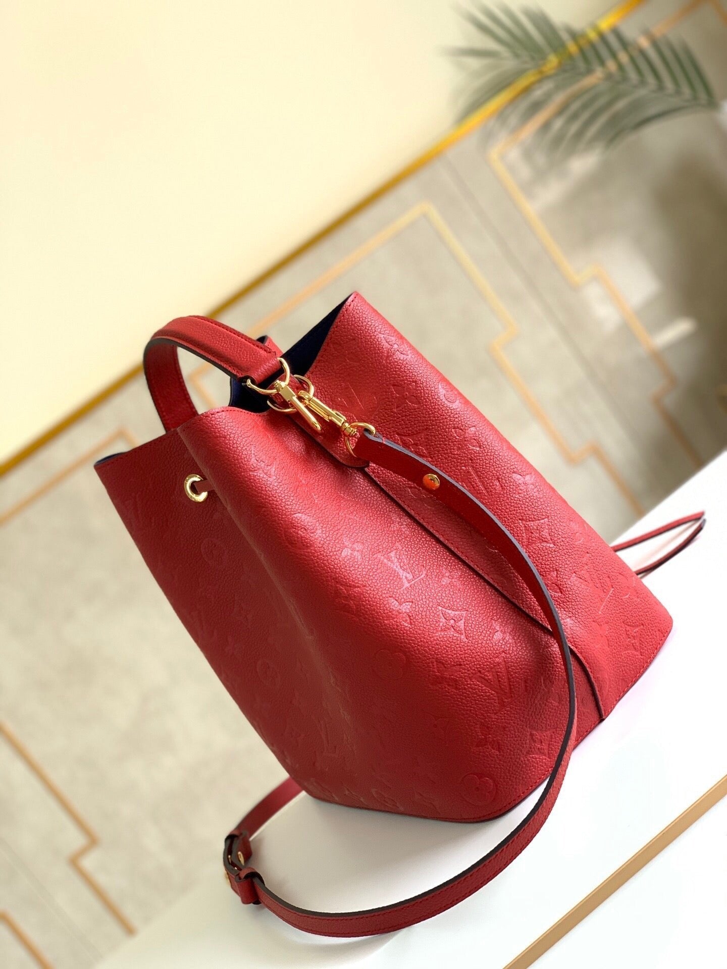 Louis Vuitton Crossbody Bags 26cm Red