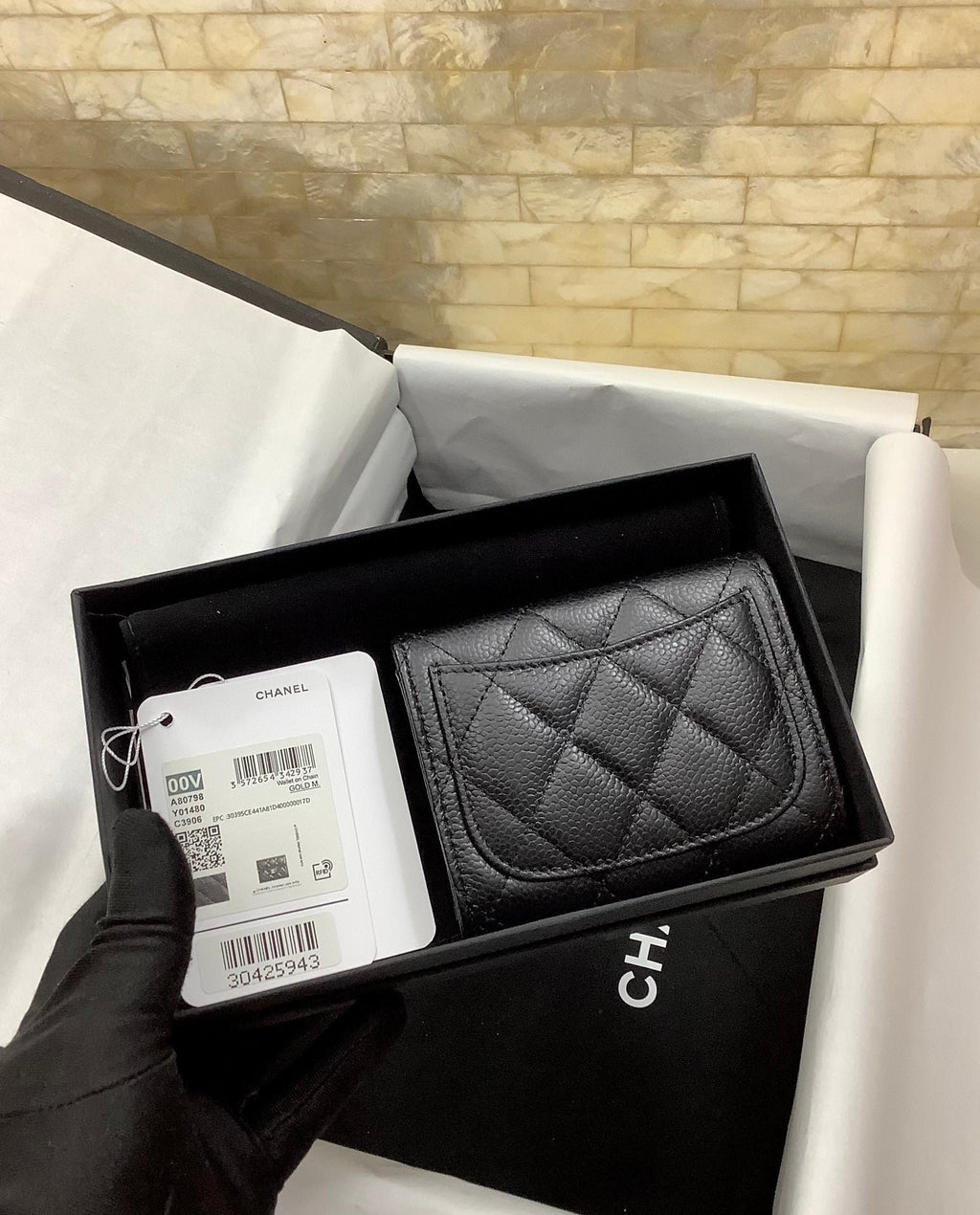 CO-CO Chanel Classic Card Holder with Gold hardware 11cm