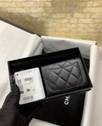 CO-CO Chanel Classic Card Holder with Gold hardware 11cm