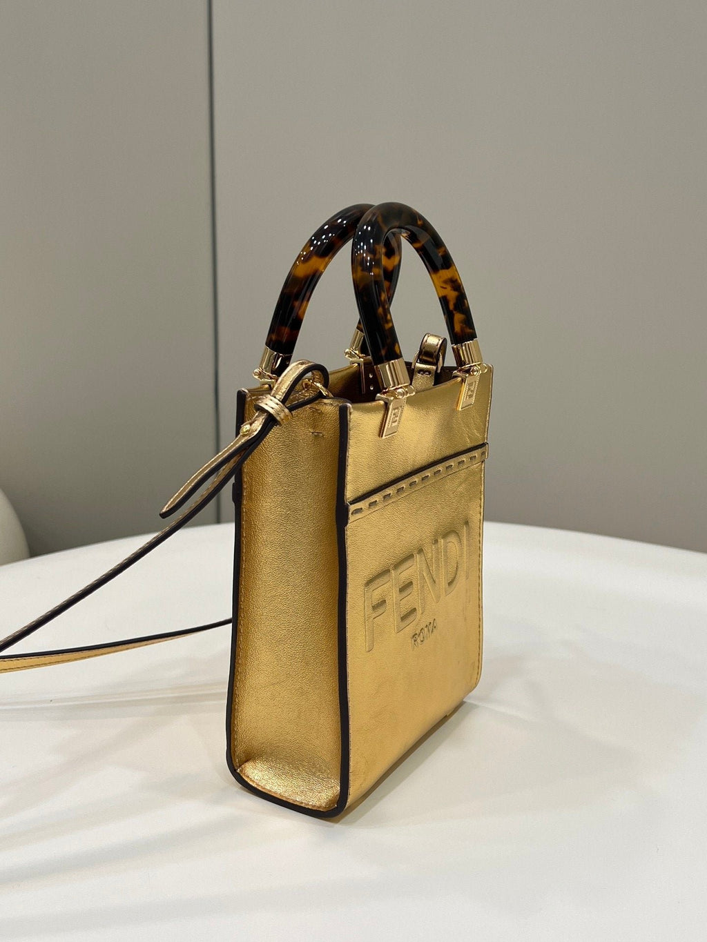 Fendi Mini Sunshine Shopper 18cm Gold