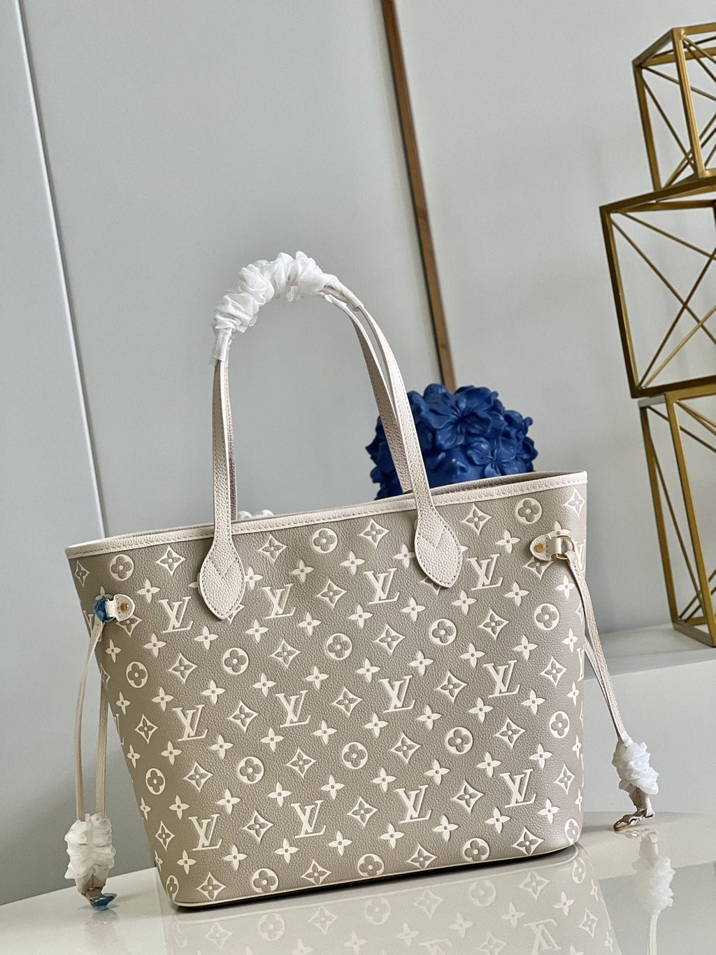 Louis Vuitton Neverfull MM Monogram Empreinte Kaki / Beige For Women, Women’s Handbags, Tote Bags 31cm LV M46102