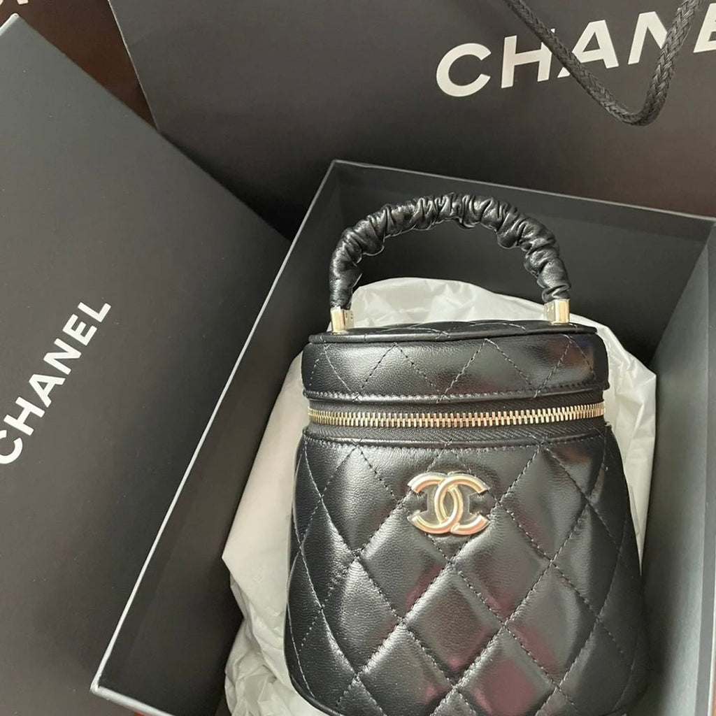 Chanel Small Vanity Case 13cm Black