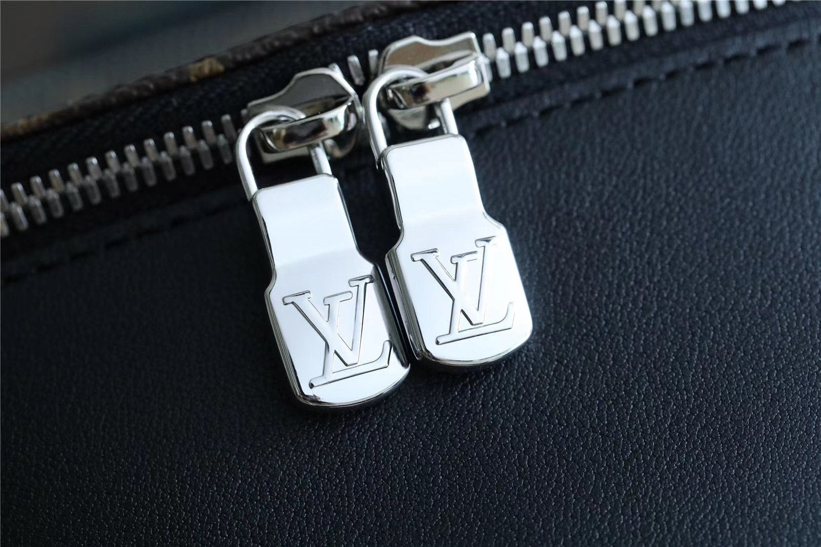 Louis Vuitton Josh Backpack 40cm