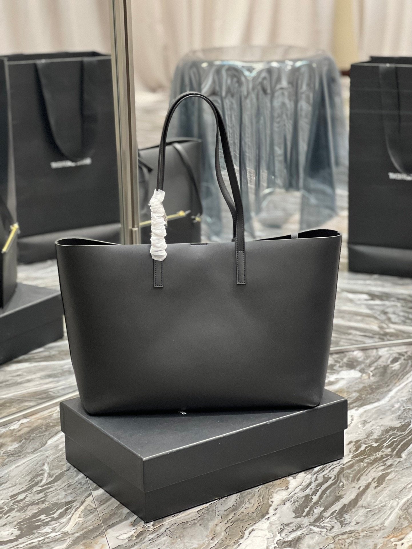 Saint Laurent Shopping Tote Bag With Gold Hardware 38cm