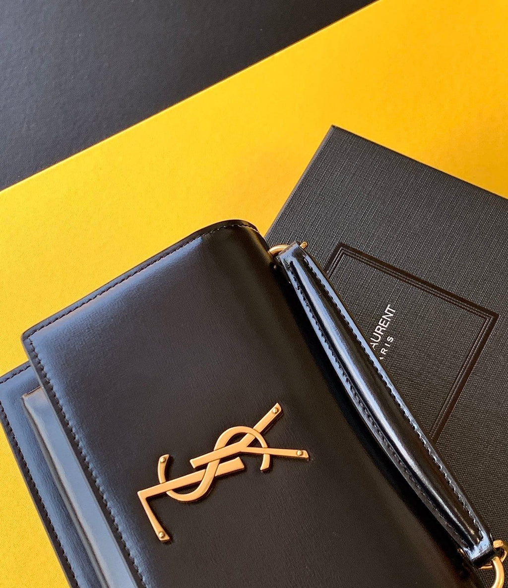 Saint Laurent Sunset Chain Bag With Gold Hardware 19cm