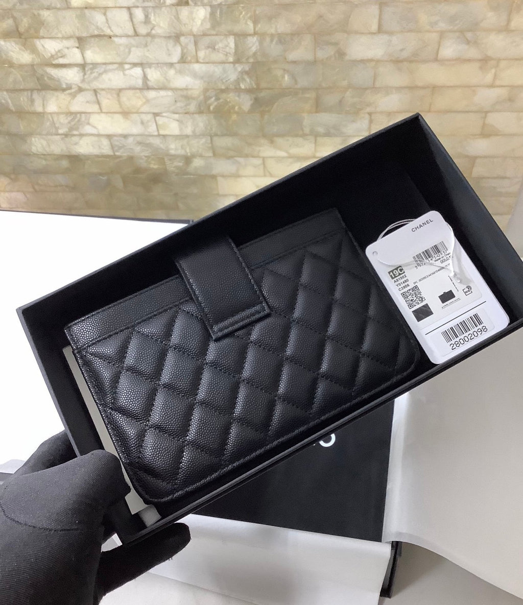 CO-CO Chanel Clutch With Silver Hardware 19cm