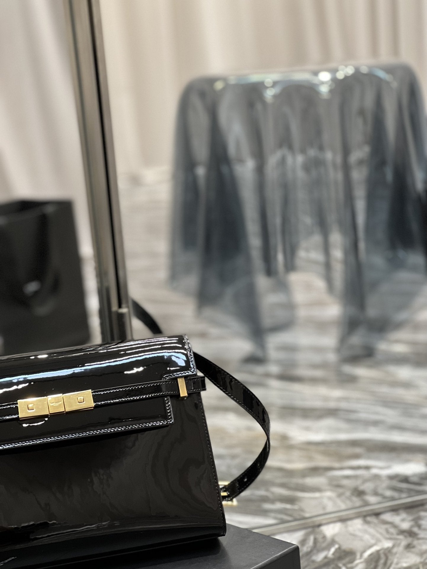 Saint Laurent Manhattan Shoulder Bag 29cm
