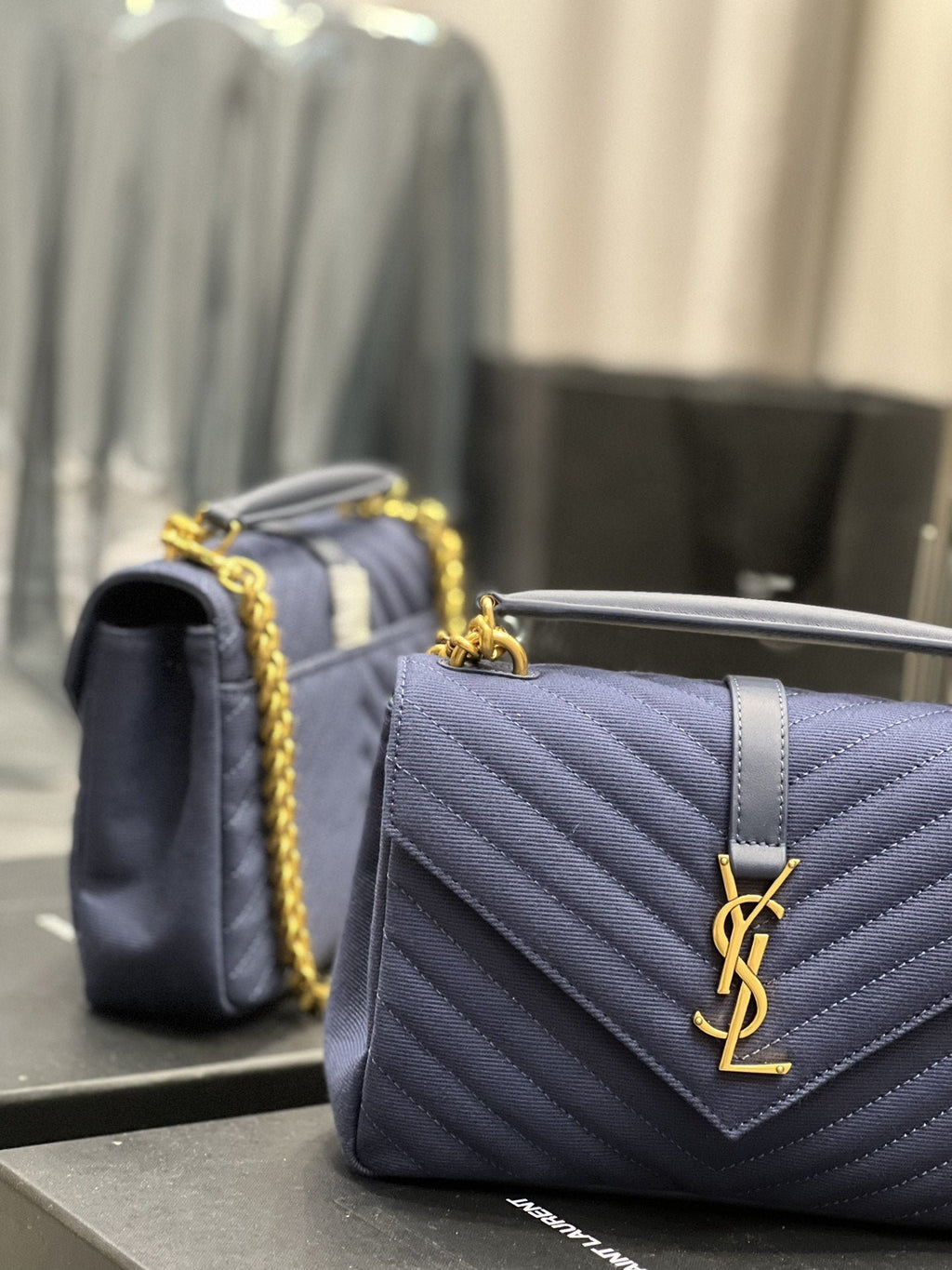 Saint Laurent Envelope Medium Bag 24cm