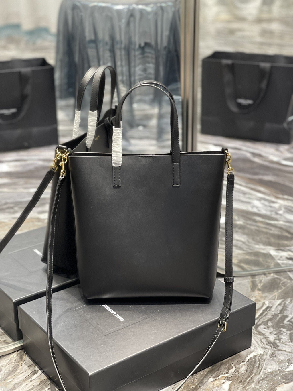 Saint Laurent Shopping Tote Bag 25cm
