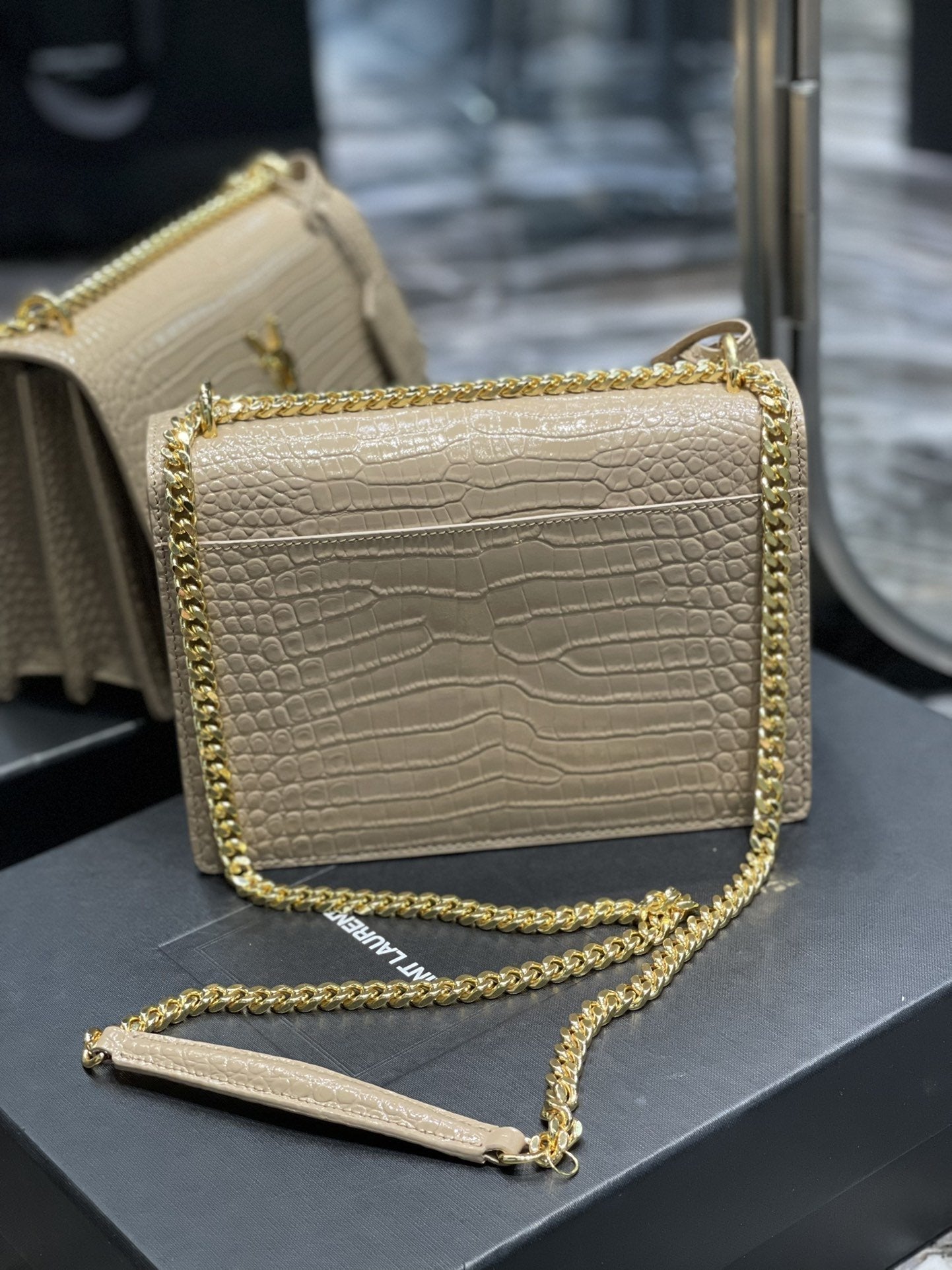 Saint Laurent Sunset Medium Chain Bag 22cm