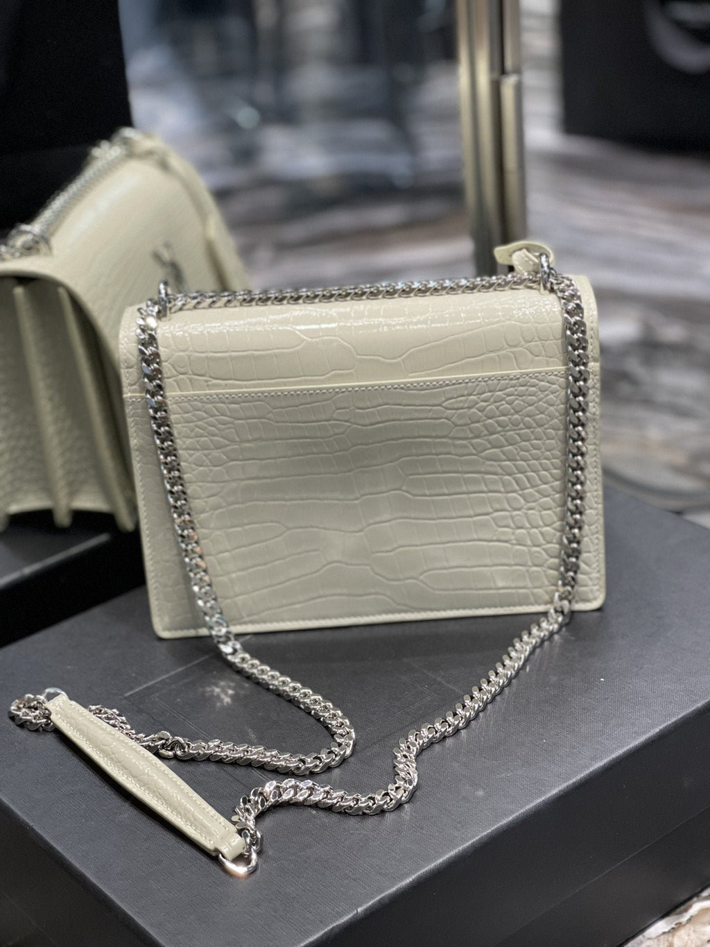 Saint Laurent Sunset Medium Chain Bag 22cm