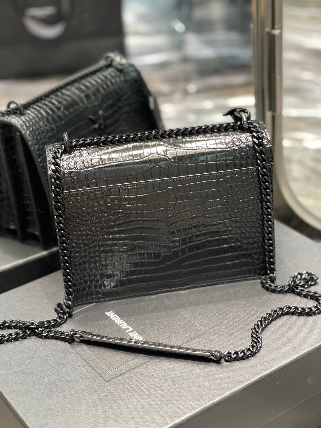 Saint Laurent Sunset Medium Chain Bag 22cm