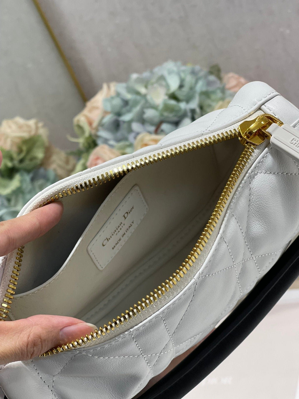 Christian Dior Small Vibe Hobo Bag 20cm White