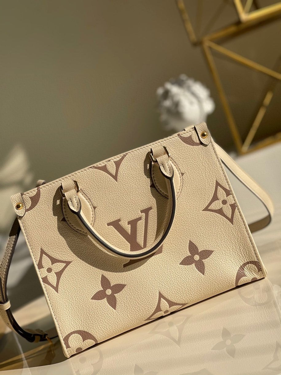 Louis Vuitton Handle Bag 25cm Cream