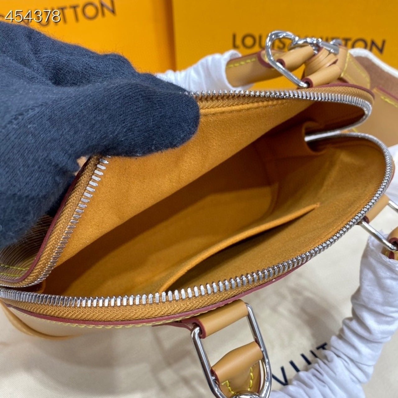 Louis Vuitton Alma BB Bag 24cm Epi Leather Spring/Summer Collection M57426 Gold Honey
