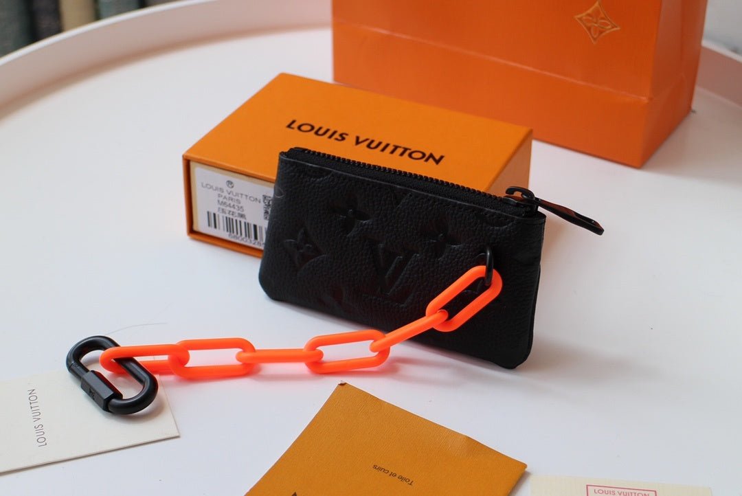 Louis Vuitton Clutch 13cm Black
