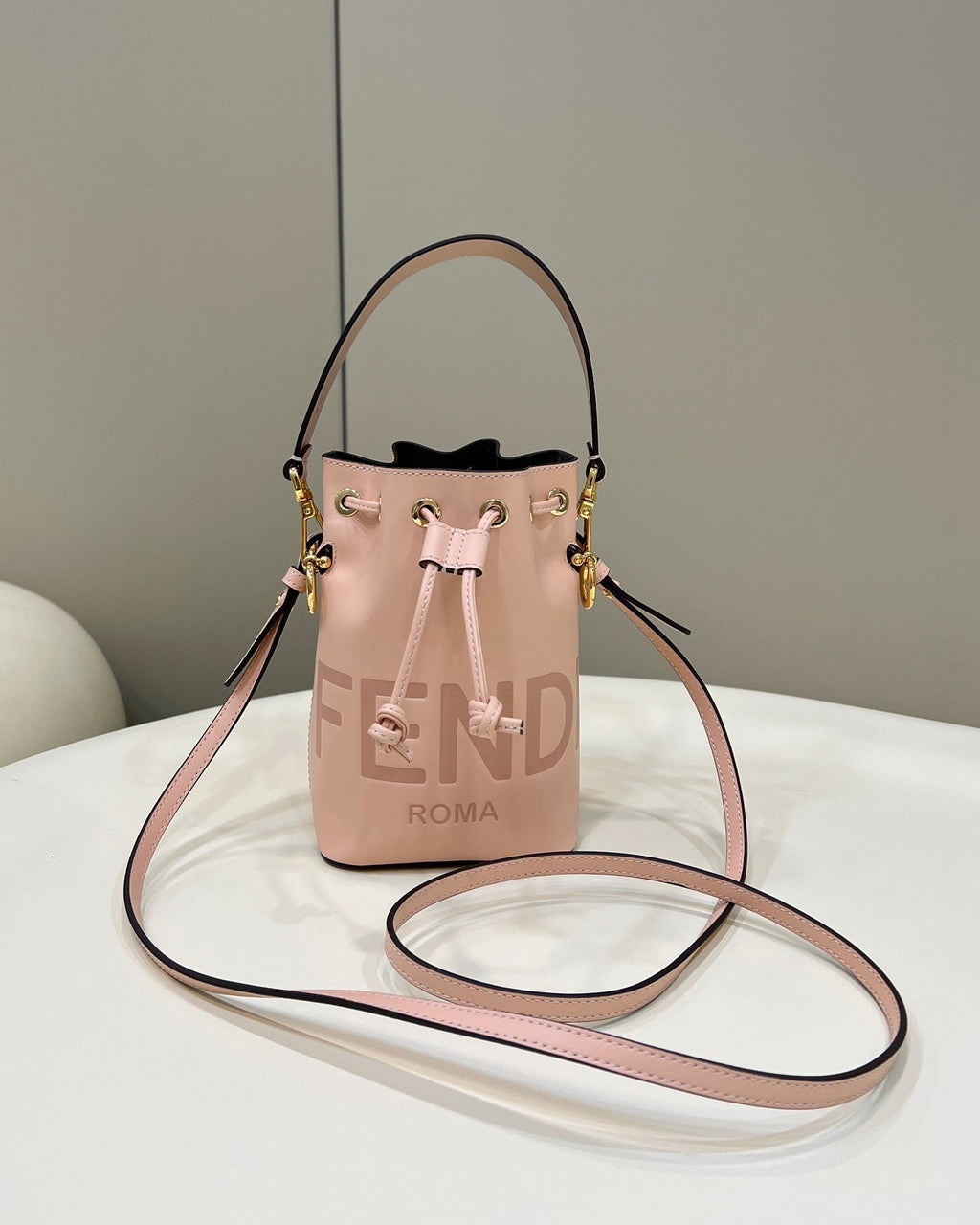 Fendi Bucket Bag Mon Tresor 18cm Pink