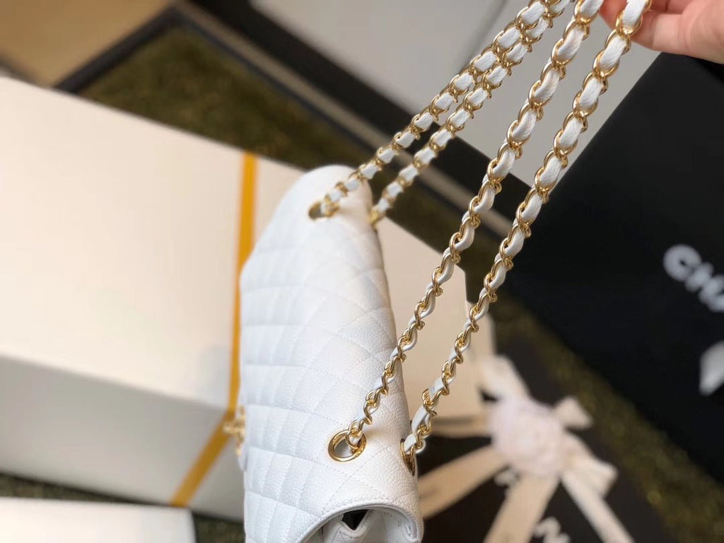 Chanel Classic Medium Flapbag Gold Hardware 26cm White