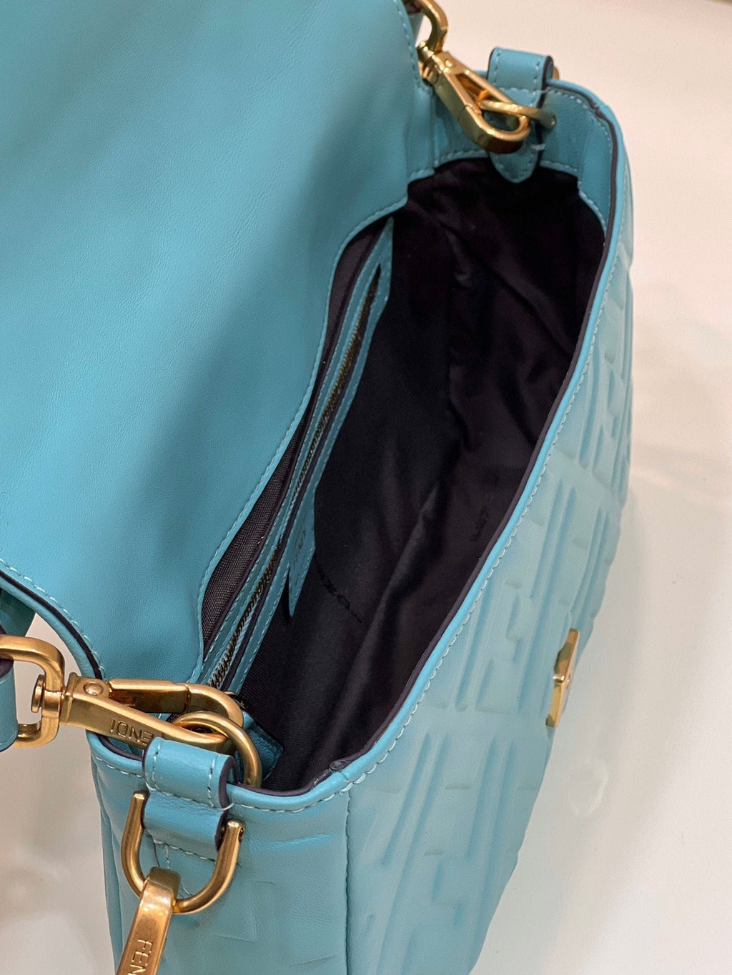 Fendi Baguette Midi 27cm Light Blue