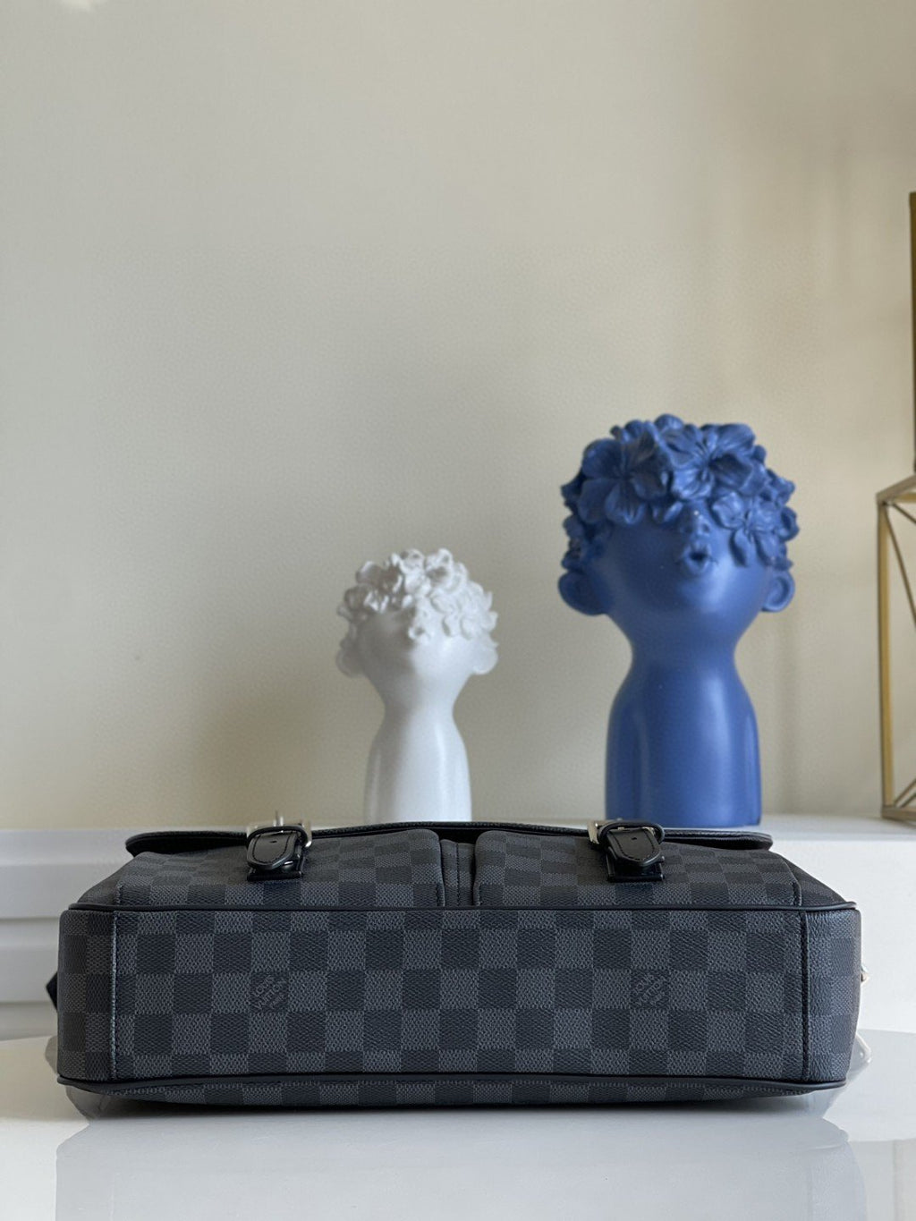 Louis Vuitton Christopher Messenger Bag Damier Graphite 33cm