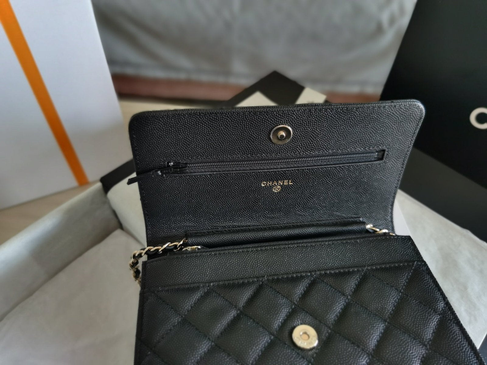 Chanel Mini Flapbag 19cm Black
