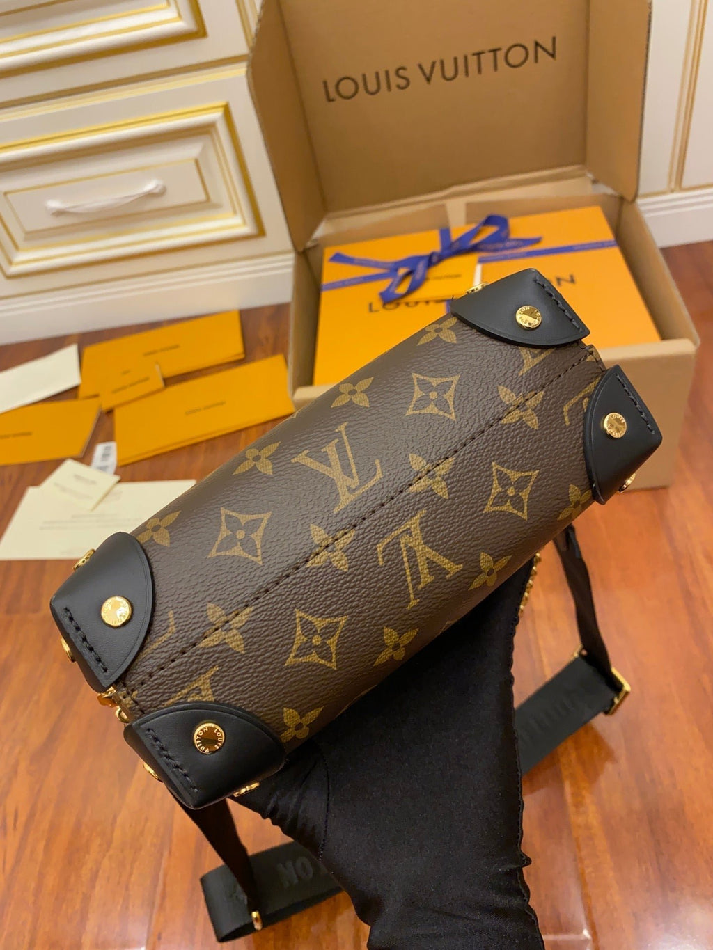 Louis Vuitton Locky BB Monogram Handle Bag 20cm Brown