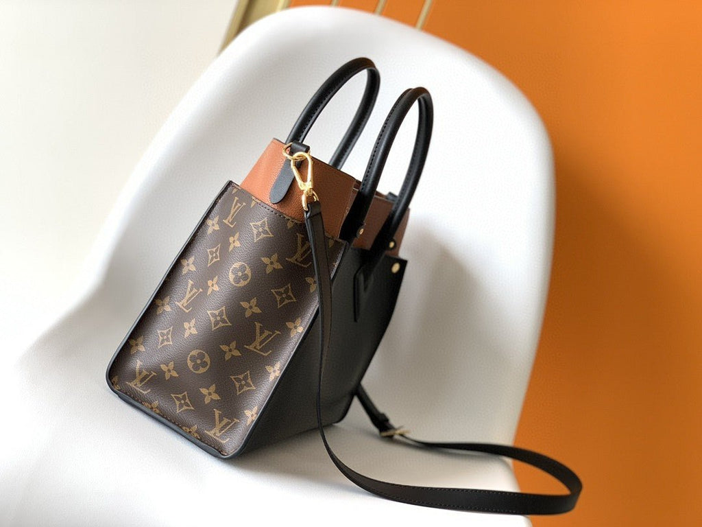Louis Vuitton M57728 On My Side PM 30cm Black