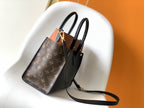 Louis Vuitton M57728 On My Side PM 30cm Black