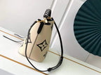 LV Crafty Neoneo Mm Bucket Bag