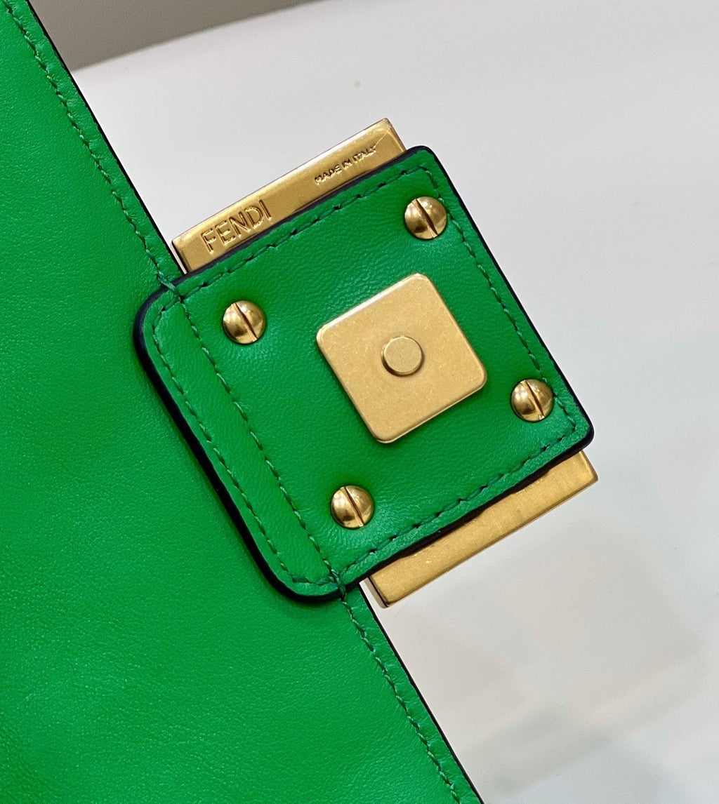 Fendi Baguette Bag 19cm Green