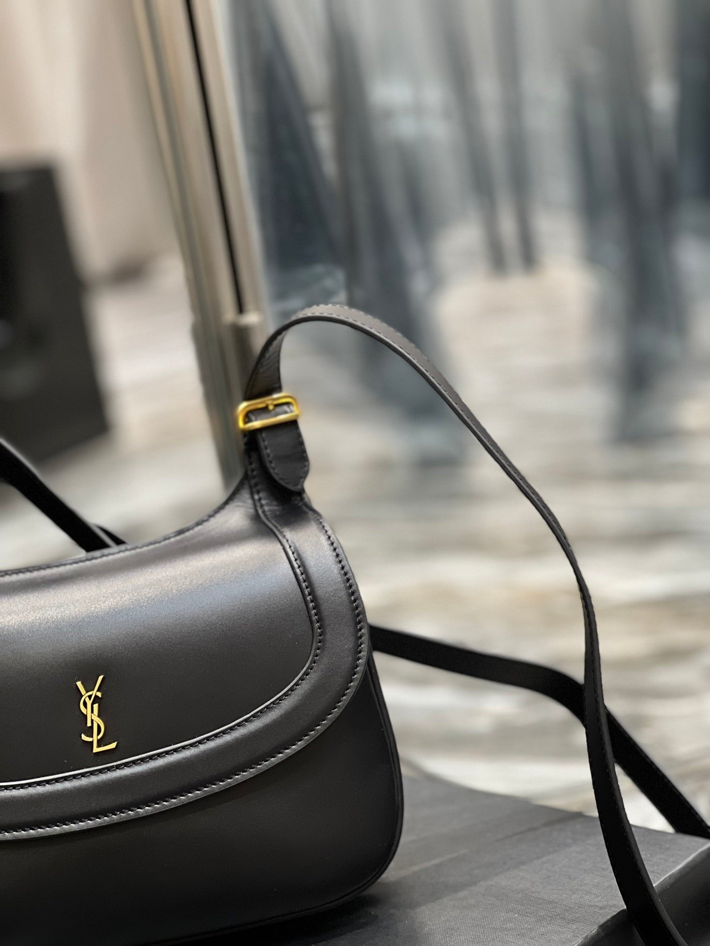 Saint Laurent Charlie Medium Shoudler Bag 23cm