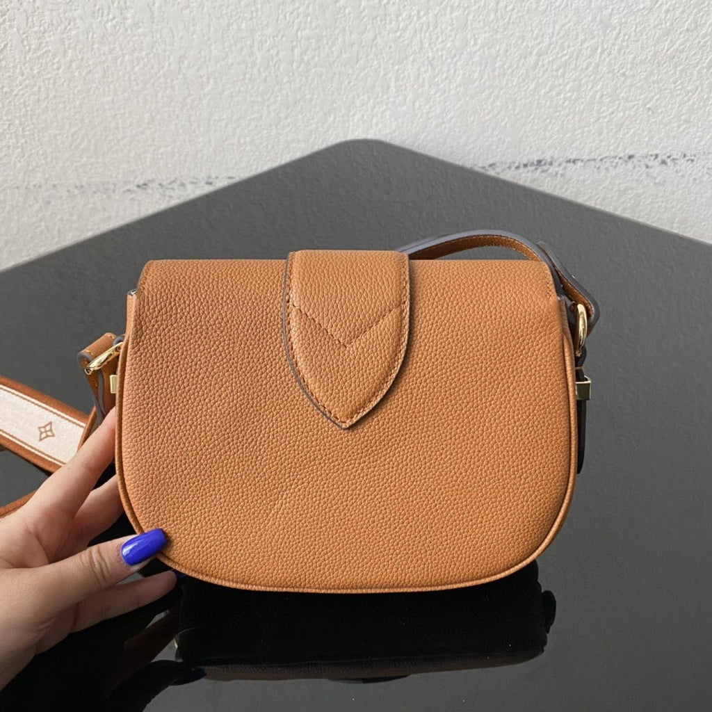 Louis Vuitton M55950 LV Point 9 22cm Brown
