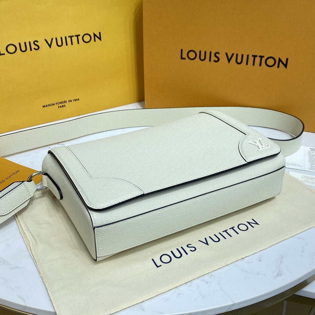 Louis Vuitton New Flap Messenger 29cm