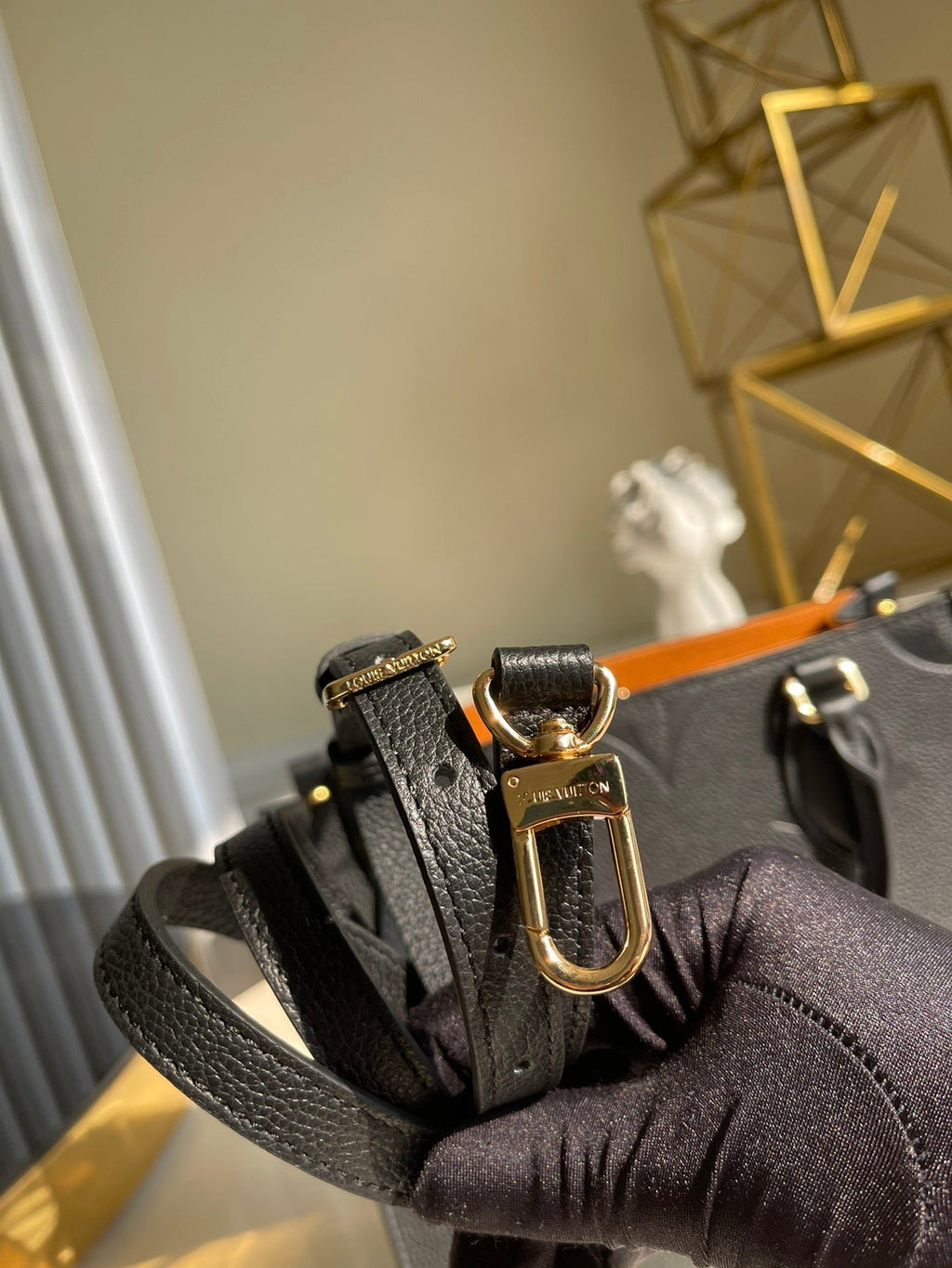 Louis Vuitton Handle Bag 25cm All Black