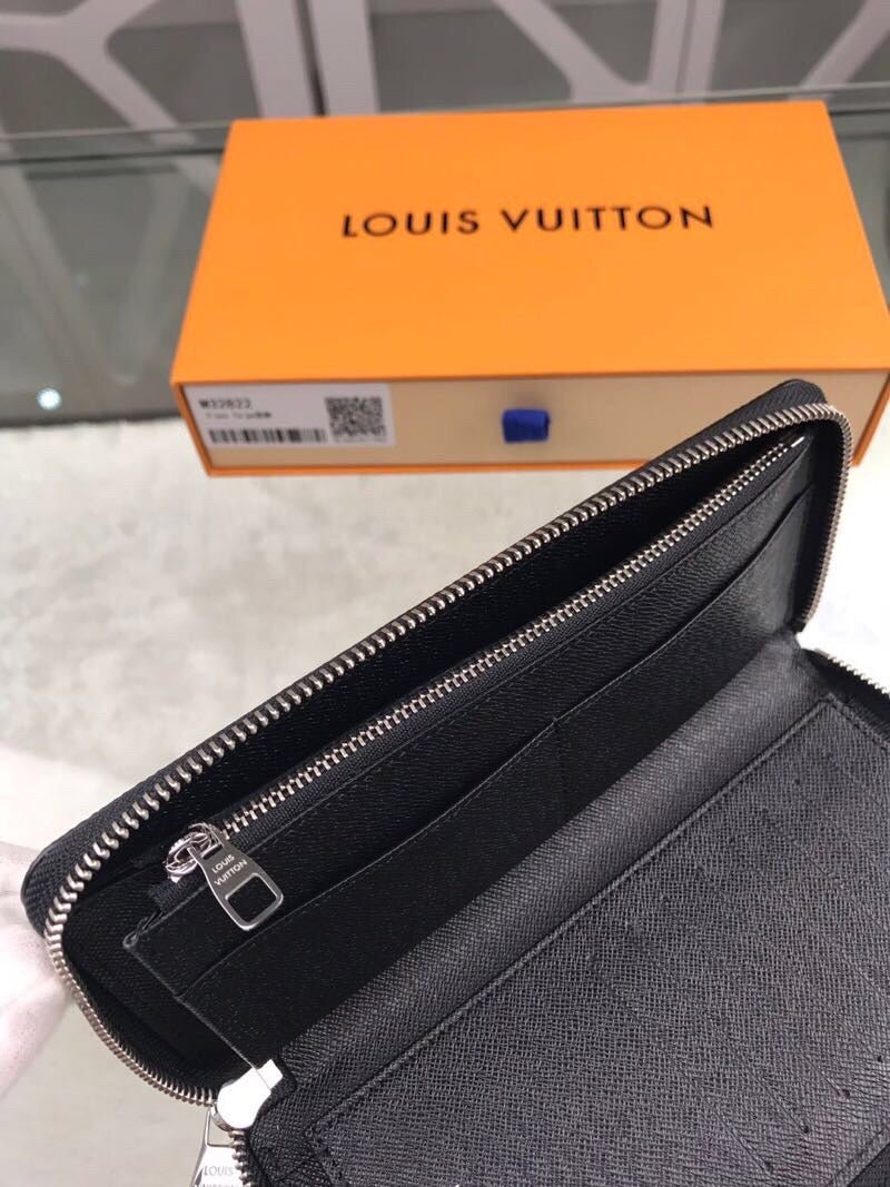 Louis Vuitton Zippy Vertical Wallet 20cm