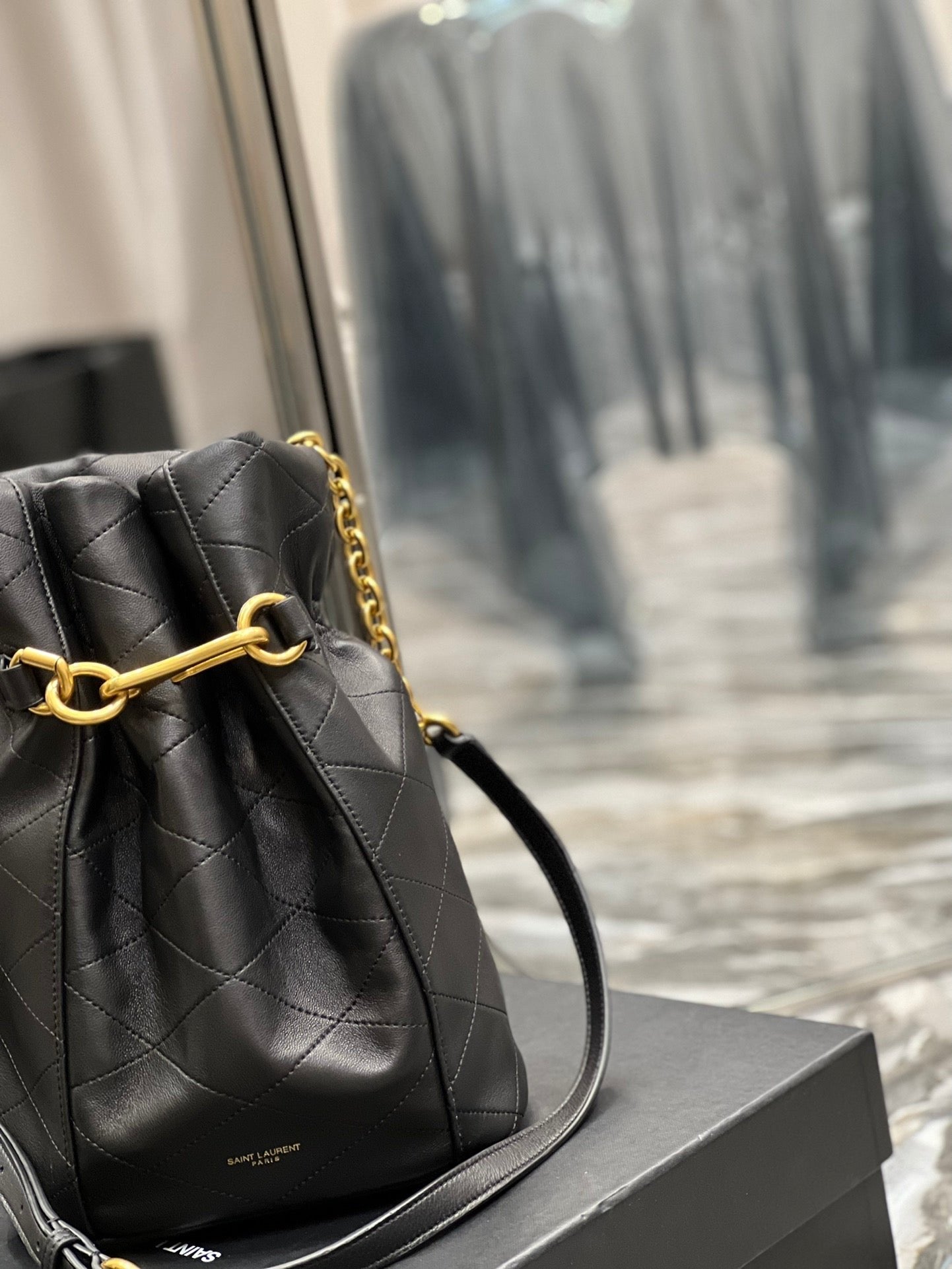 Saint Laurent Le Maillon Bucket Bag 27cm