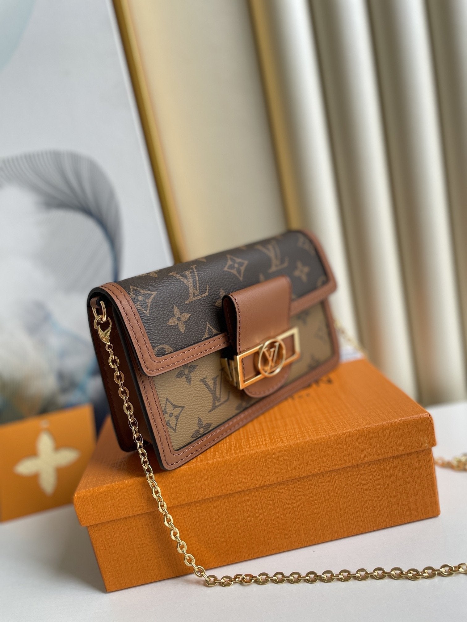 Louis Vuitton Dauphine Chain Wallet Combines Monogram And Monogram Reverse Canvas By Nicolas Ghesquière For Women, Women’s Wallet 19cm LV M68746