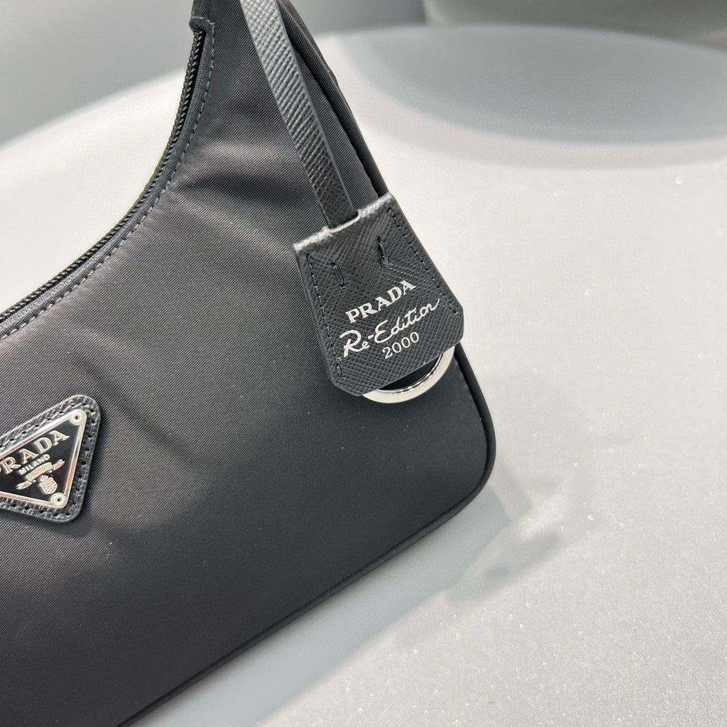 Prada Re-Nylon Re-Edition 2000 Mini-Bag Black For Women, Women’s Bags 8.6in/22cm