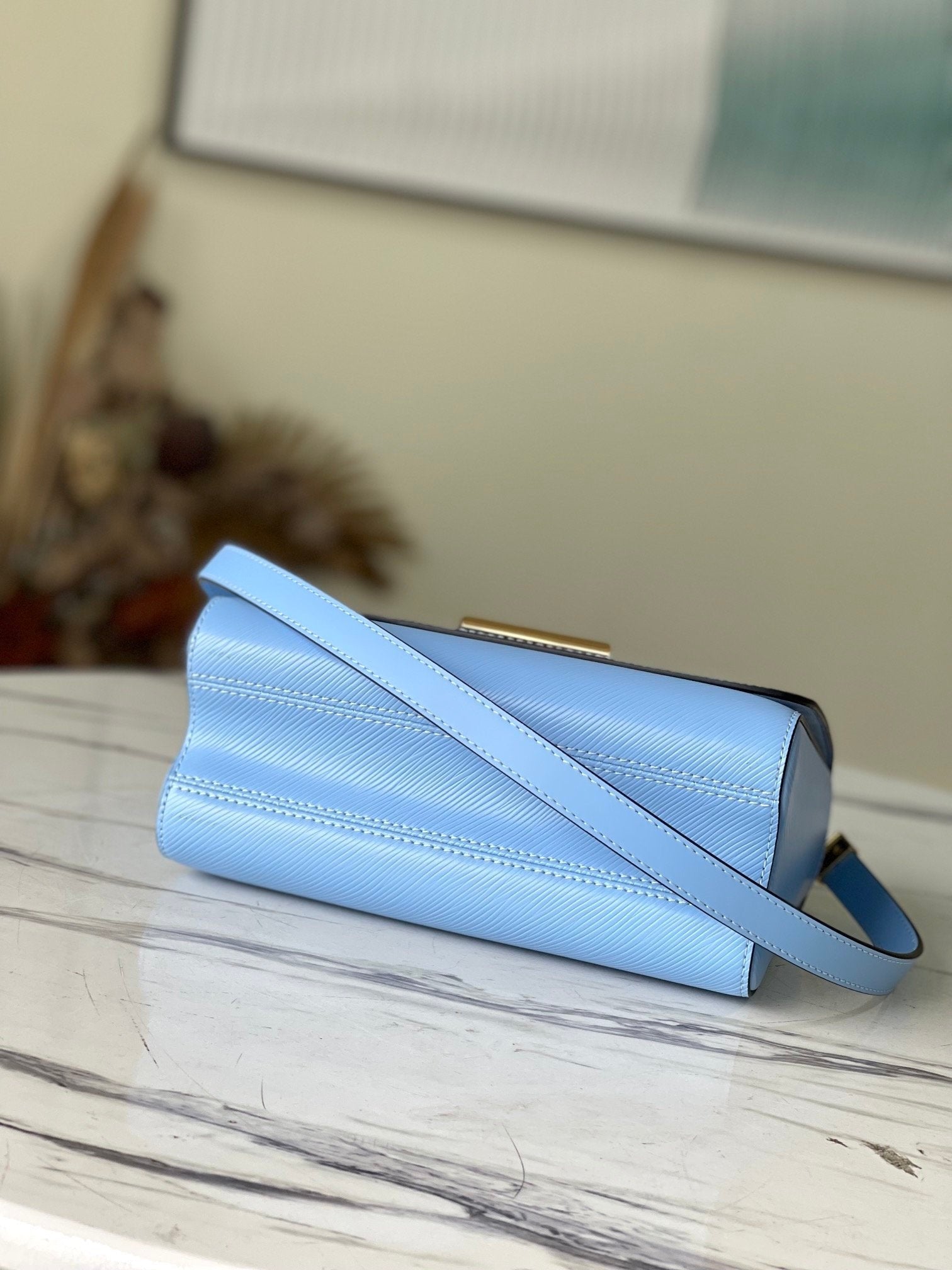 Louis Vuitton Twist MM 23cm Blue