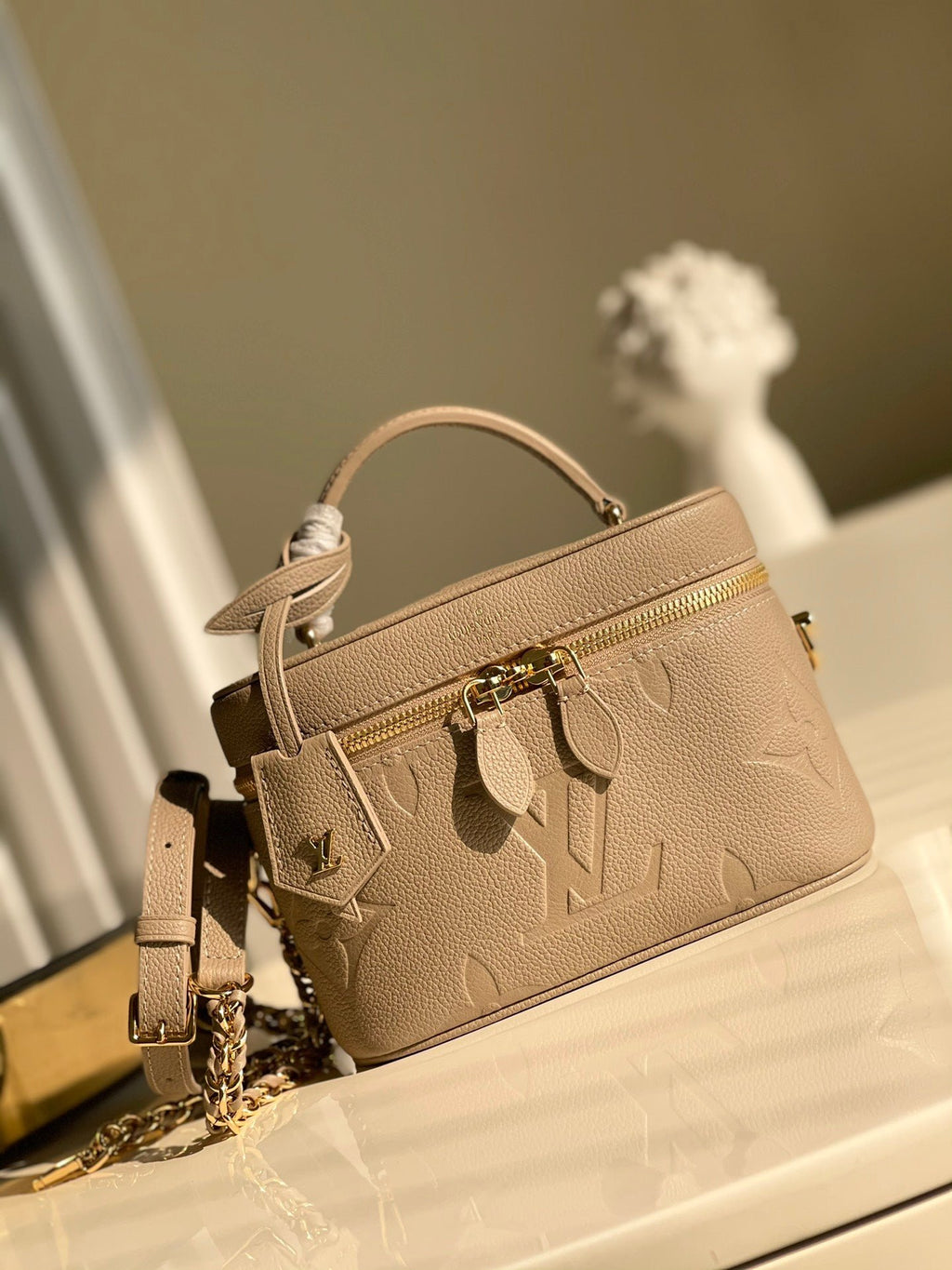Louis Vuitton Handle Bag 19cm Cream