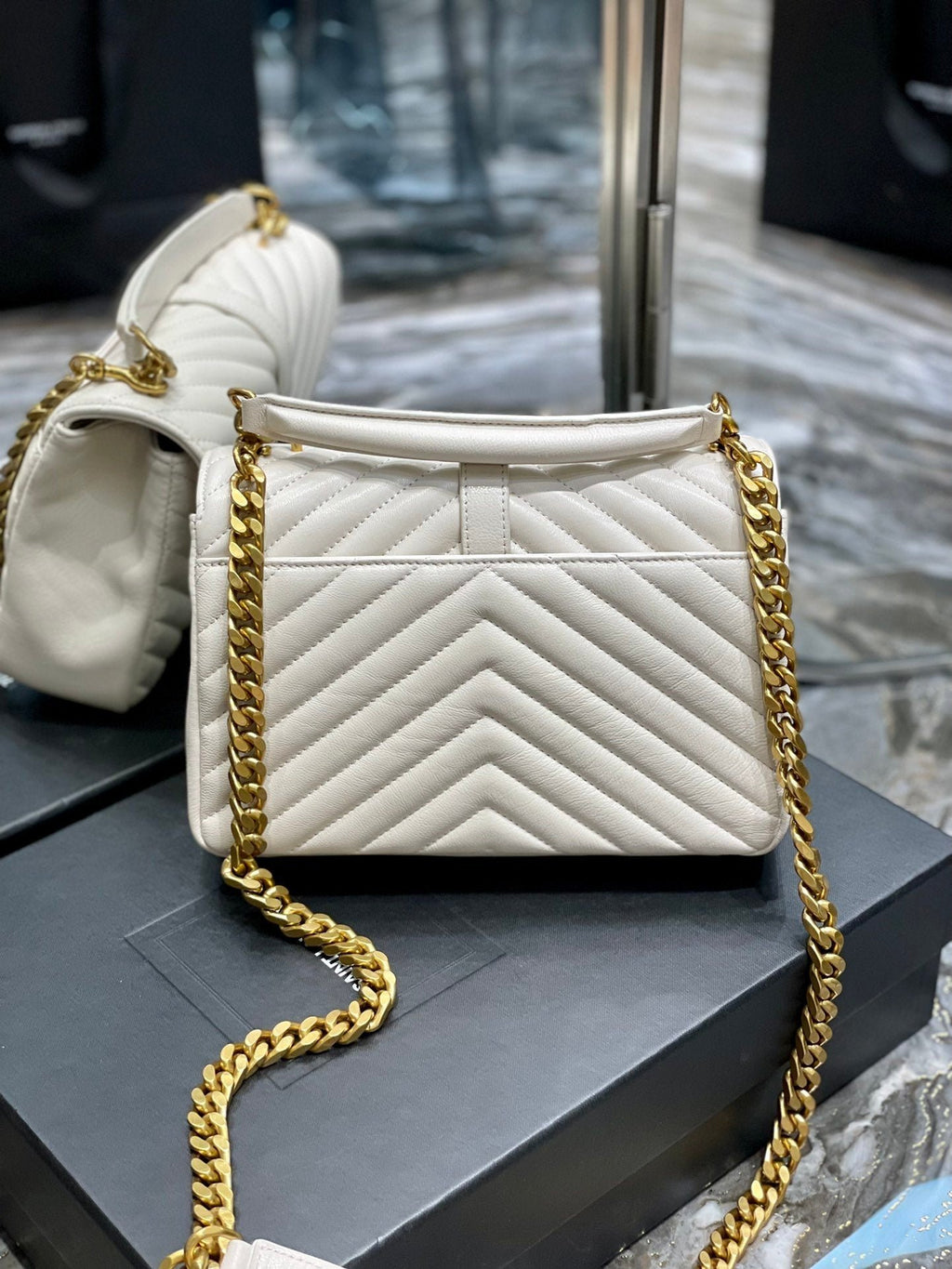 Saint Laurent College Medium Chain Bag With Gold Hardware 24cm