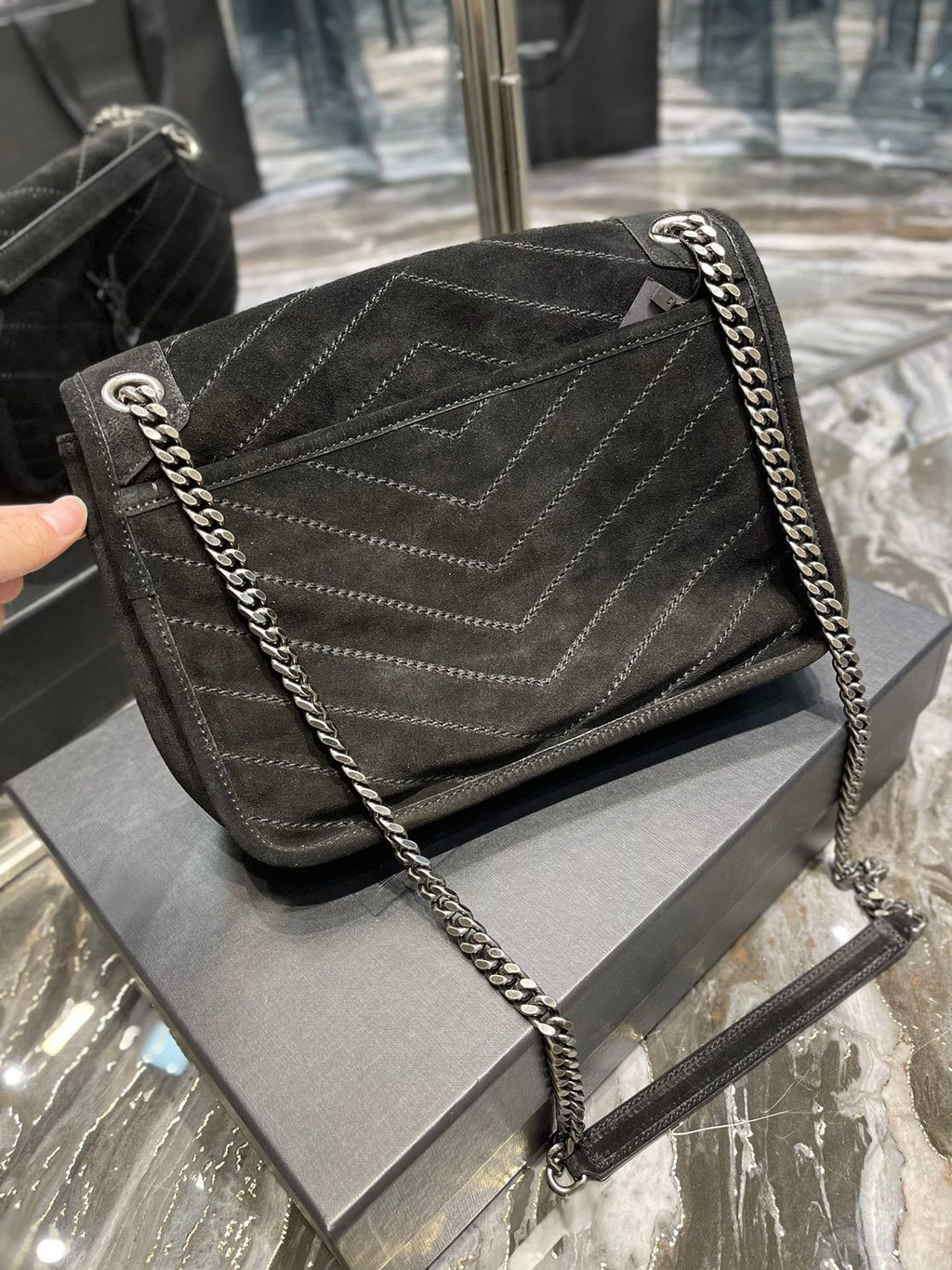 Saint Laurent Niki Medium Chain Bag With Silver Hardware 28cm