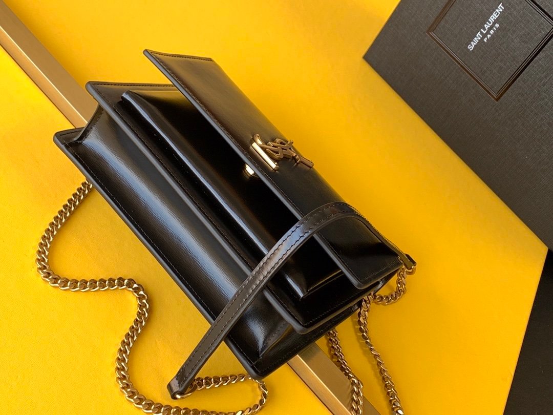 Saint Laurent Sunset Chain Bag With Gold Hardware 19cm
