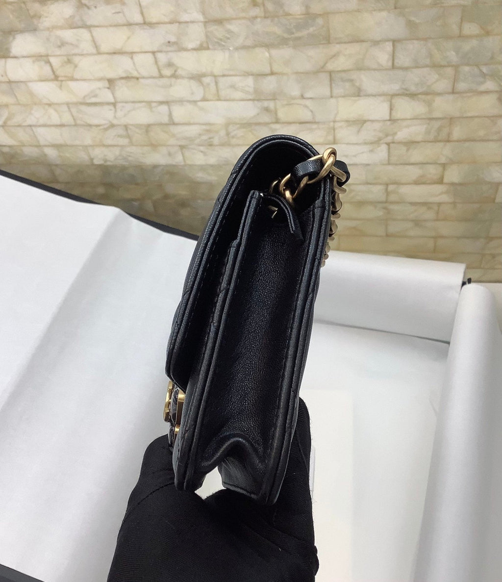 CO-CO Chanel Clutch With Chain 19cm